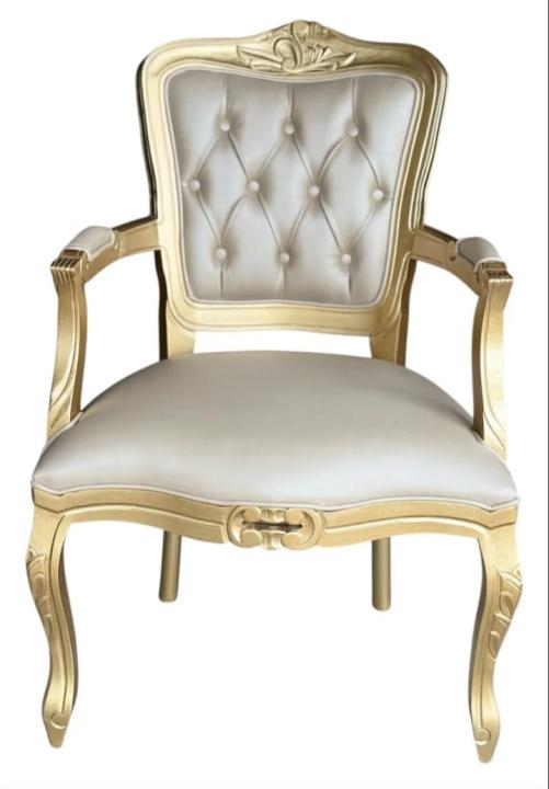 poltrona-dourada-luis-xv1752498698.jpeg